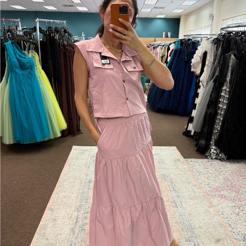Chic Pink Tiered Skirt Set NWT